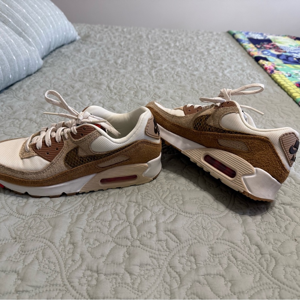 Nike Air Max Sneakers in Beige and Tan